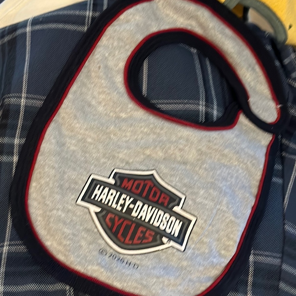 NWOT Harley-Davidson Bib